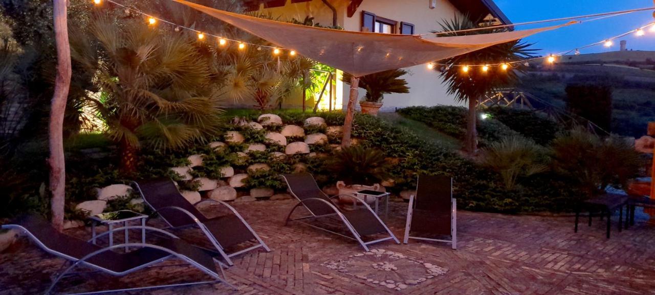 Agriturismo Tenuta Santa Maria Notaresco Exterior foto